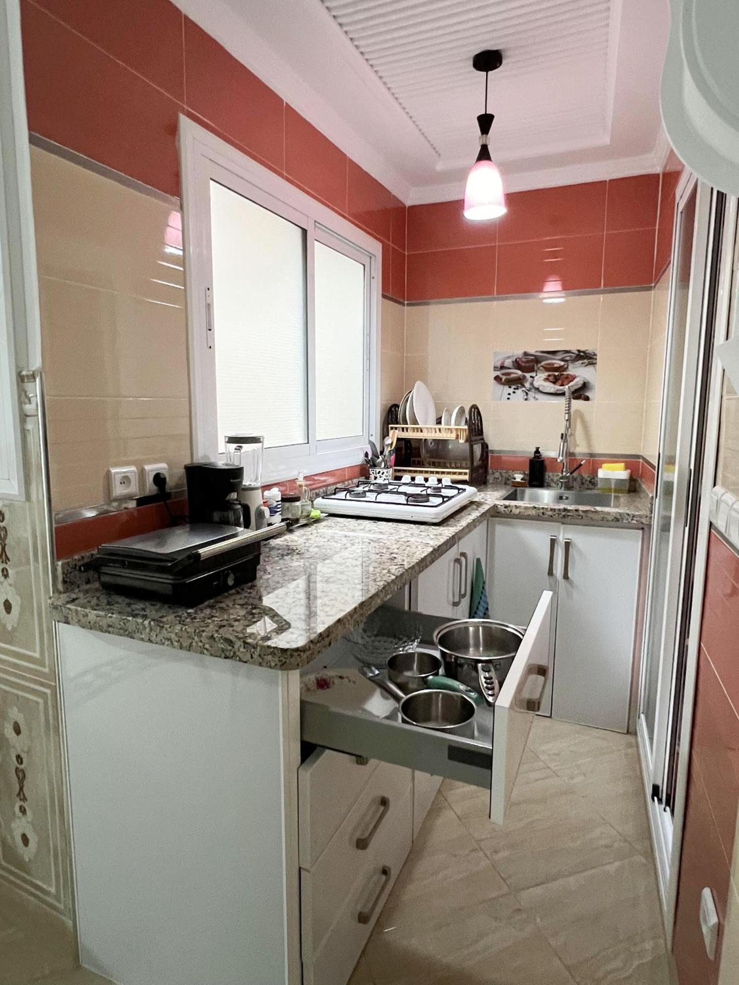 Mira Appartement -Lovely, Tidy & Close To Beaches And City Center Al Hoceïma Exteriör bild